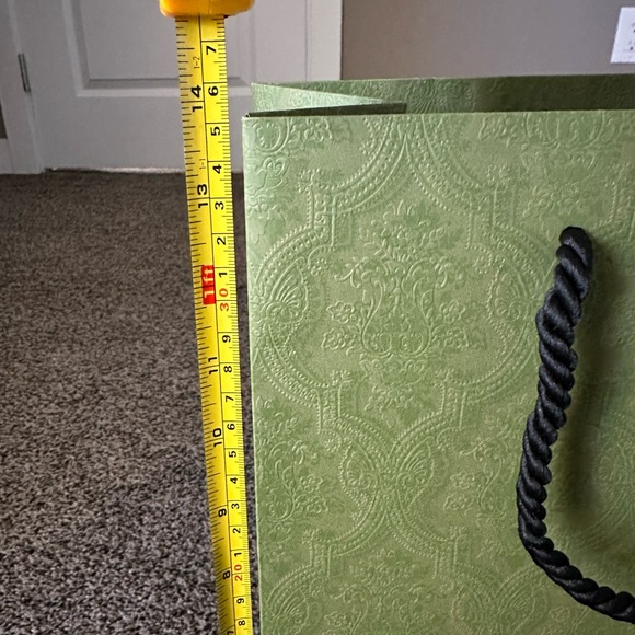 Mint Condition Gucci Gift Bag - Picture 5 of 6